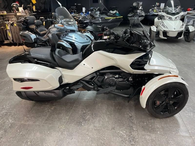 Can-am F3-t Se6 2023 alt