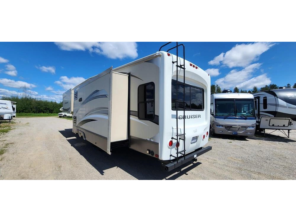 Cruiser 333rl 2016 alt