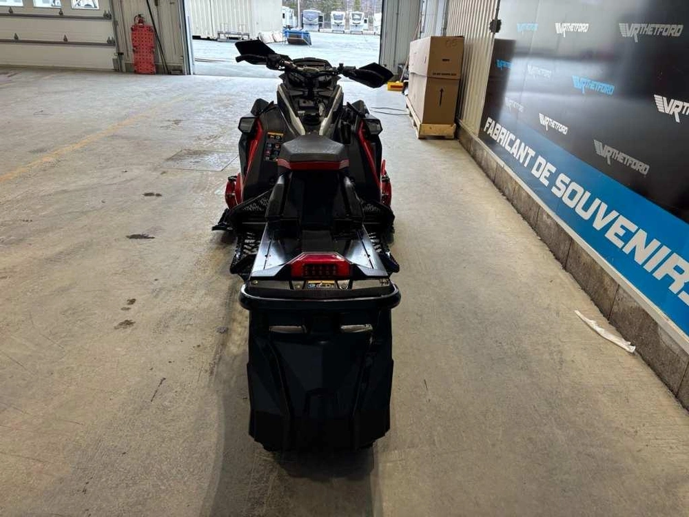 Polaris 850 Indy Vr1 137 2022 alt