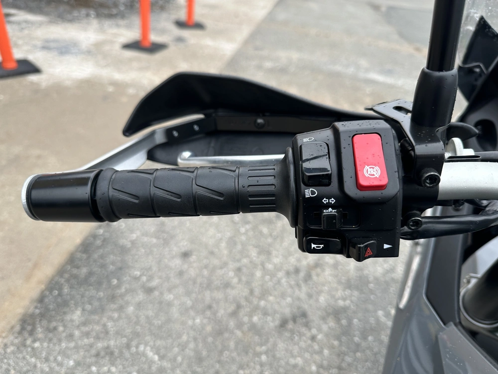 2026 Kawasaki Kle 500 Se alt