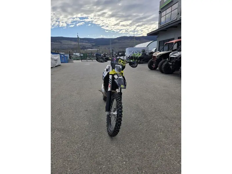 2024 Husqvarna TE 150 thumbnail 4