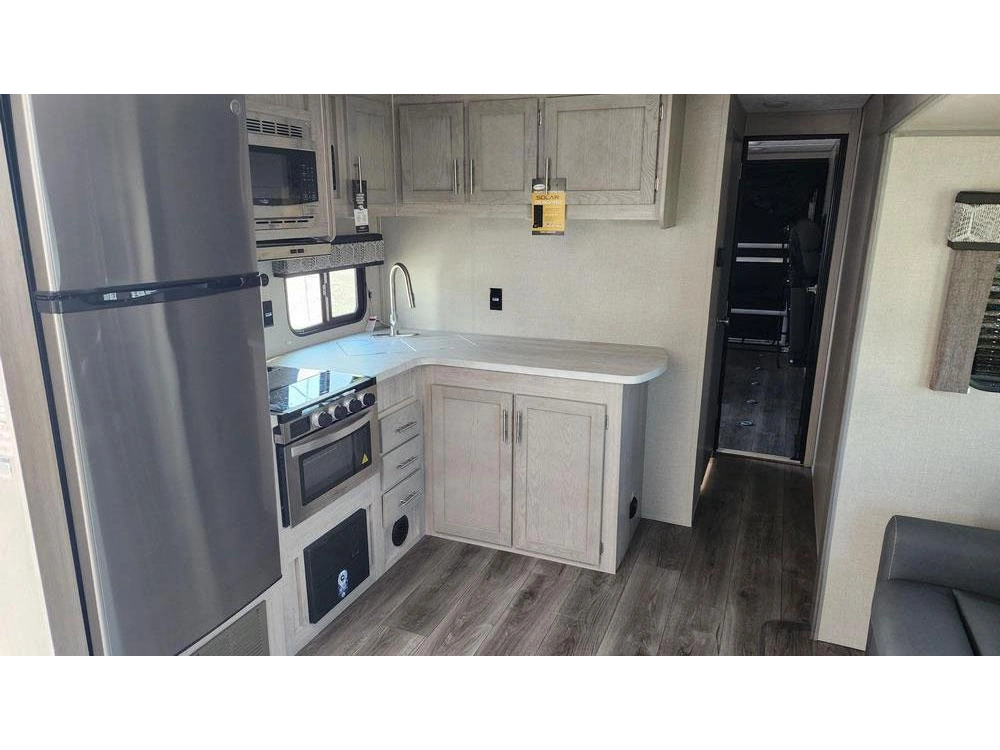 Coachmen Catalina Cargo 29ths 2023 alt