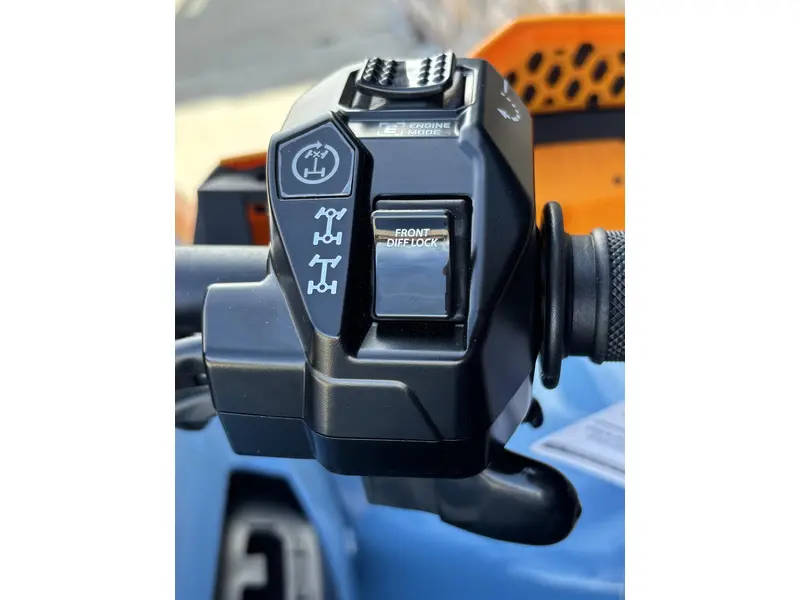 2026 Can-am Renegade Xmr 1000r Scandi Blue alt