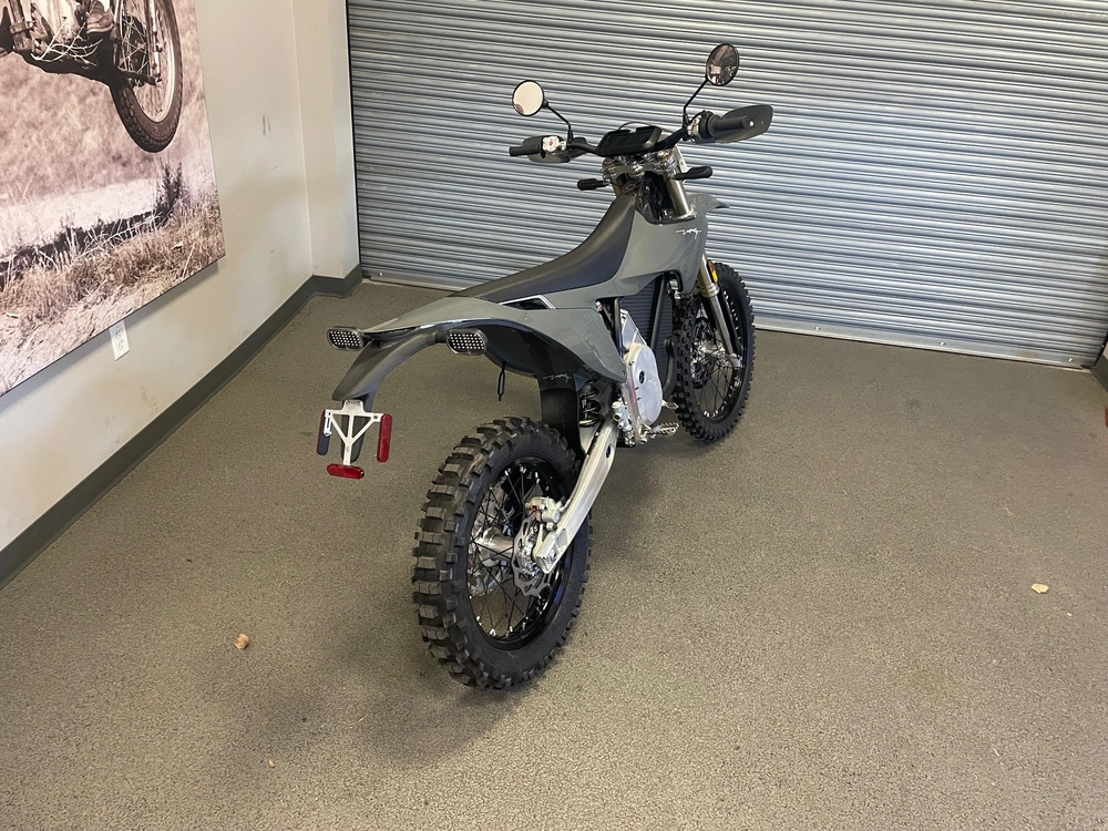 2026 Stark Future Stark Varg Ex 60hp - Grey alt