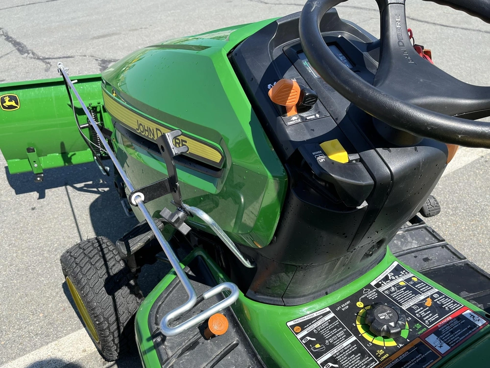 2024 John Deere X570 alt