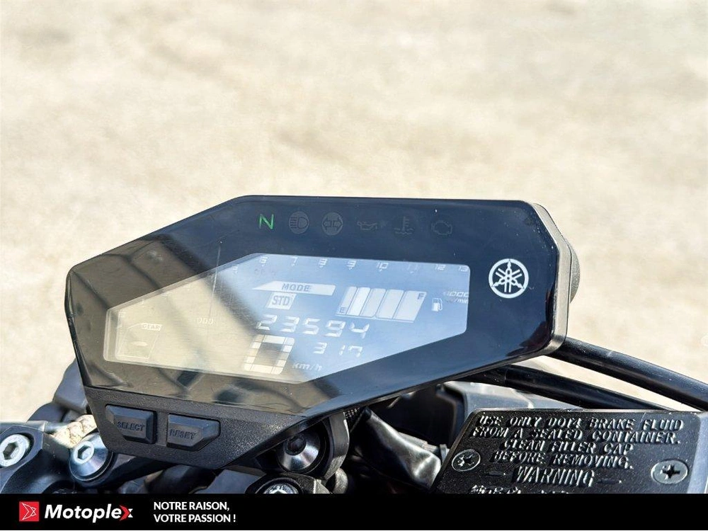 2015 Yamaha Fz09 alt