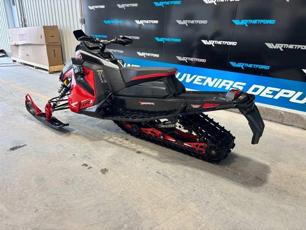 Polaris 850 Indy Vr1 137 2022 alt
