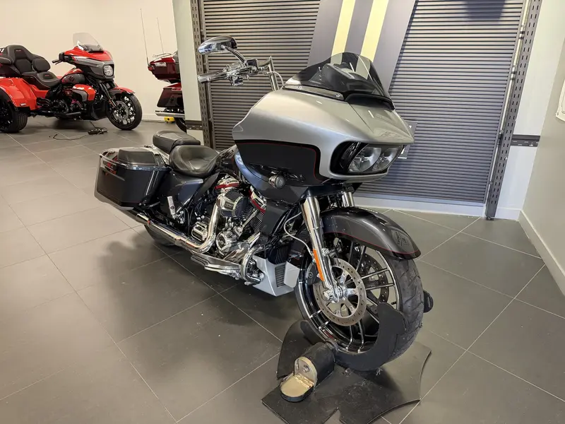 2019 Harley-Davidson CVO Road Glide FLTRXSE