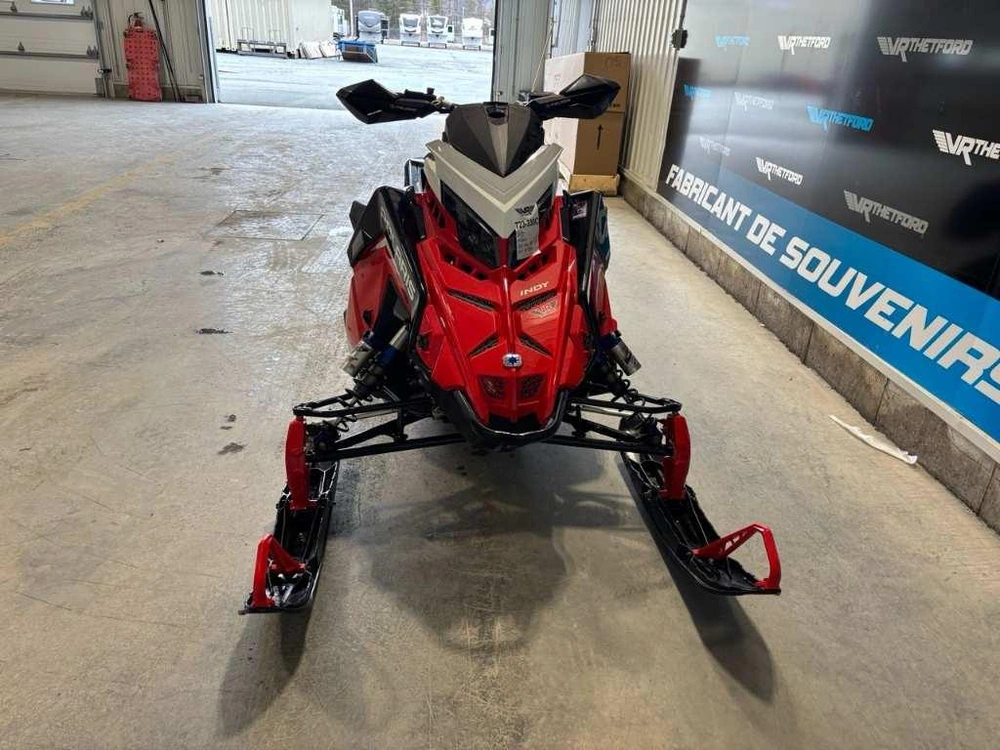 Polaris 850 Indy Vr1 137 2022 alt
