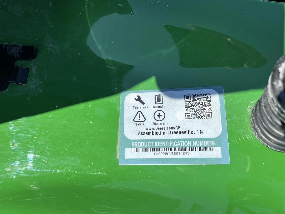 2025 John Deere S220 alt