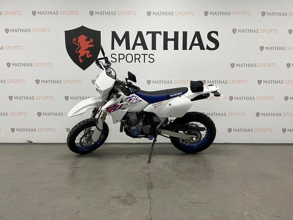 2023 Suzuki Drz400sm alt