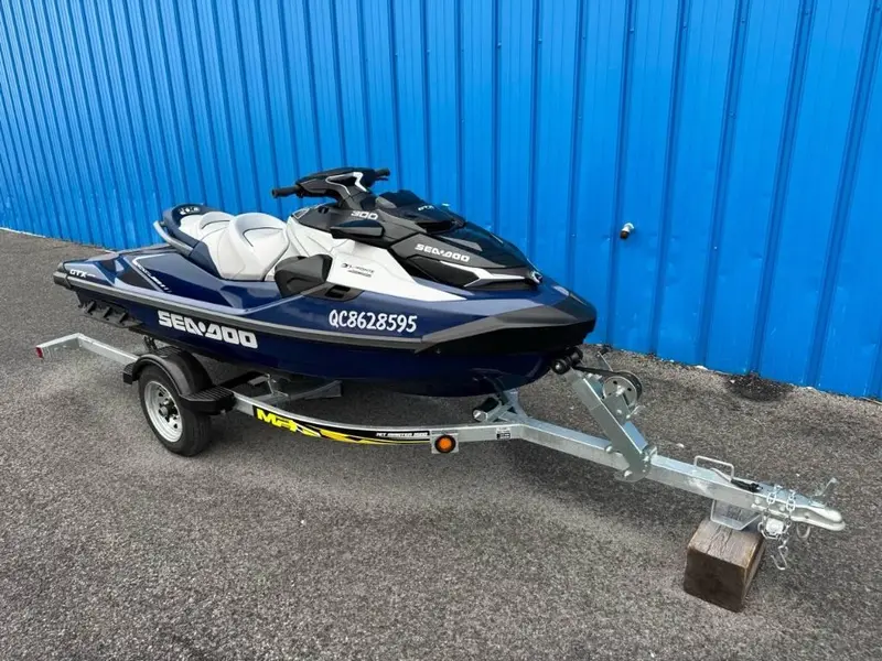 2023 Sea-Doo GTX 300 LIMITED thumbnail 2