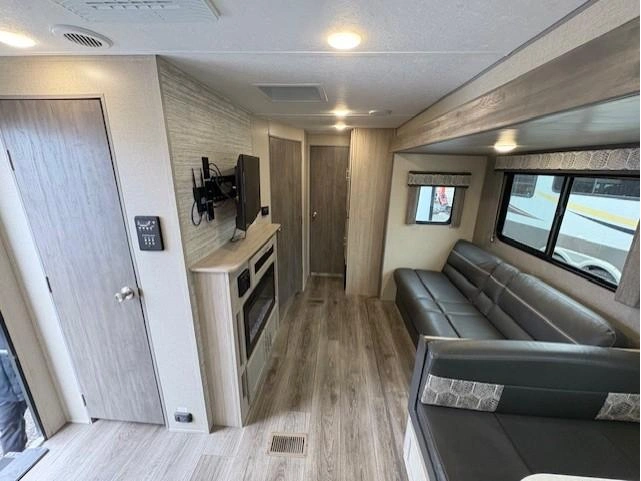 2023 Coachmen Catalina Legacy 263fkdsle alt
