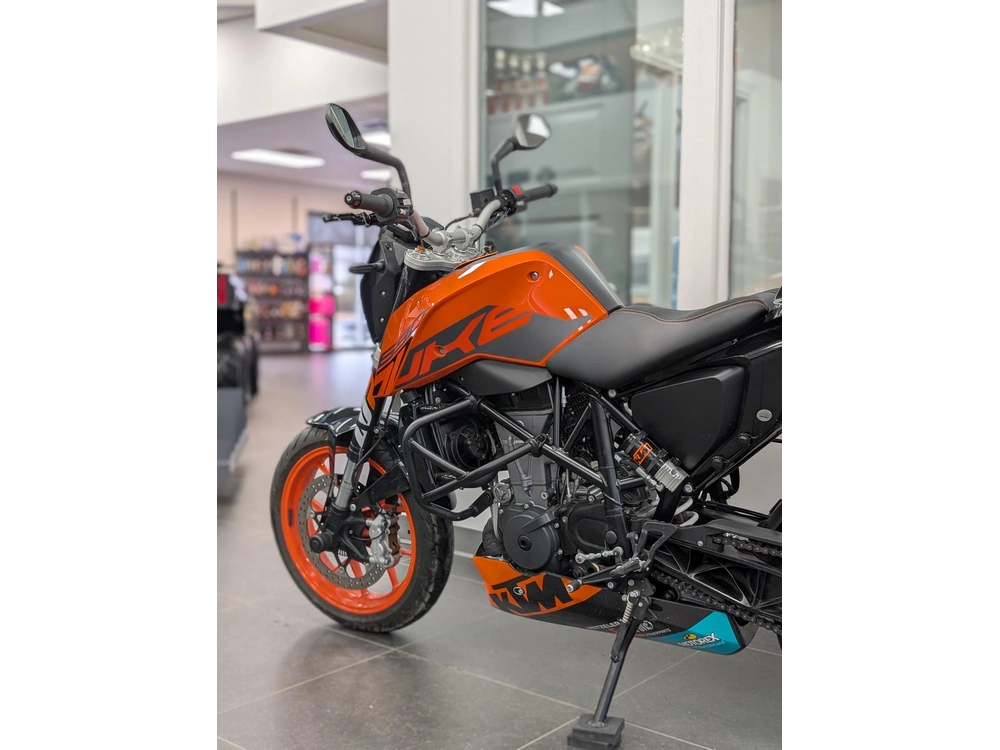 Ktm 690 Duke 5000$ En Modifs. Suspension, Selle, Akrapovic 2018 alt