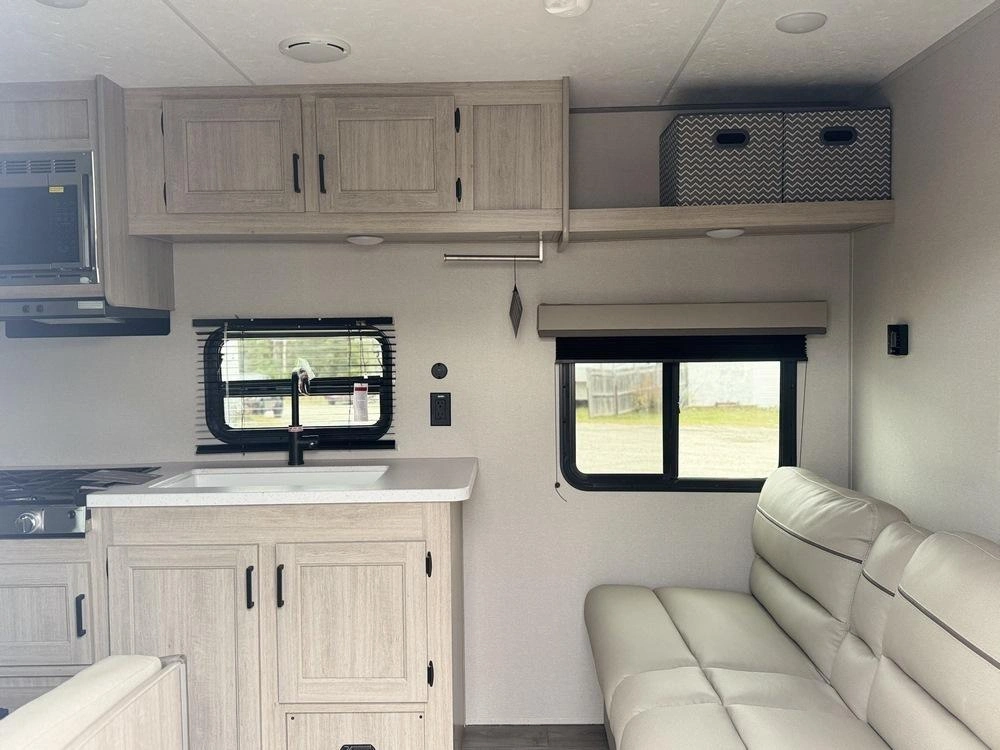 Coachmen Catalina 261bh 2026 alt