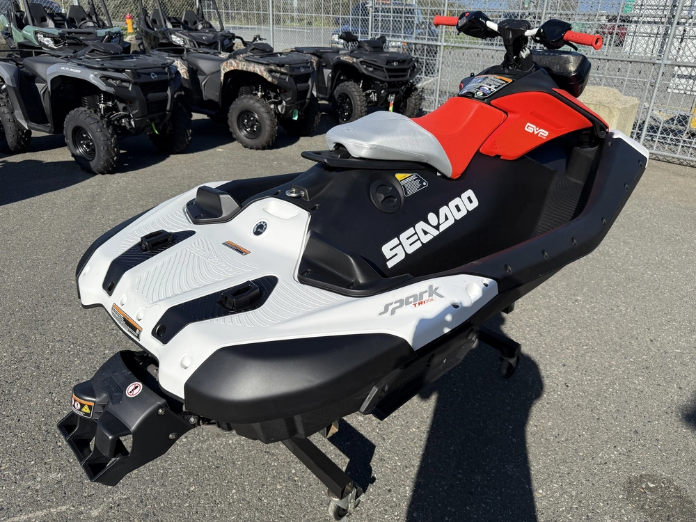 2026 Sea-doo Spark™ 1up Trixx-90 (sound System) alt