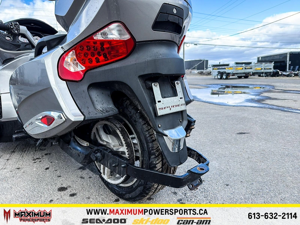 2012 Can-am Spyder Rt S alt