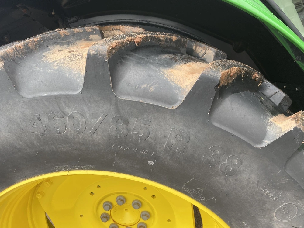 2023 John Deere 6110m alt
