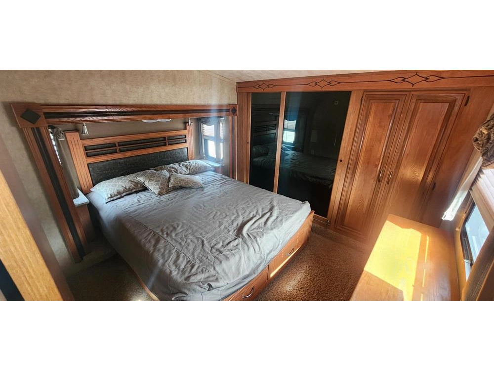 2014 Sabre 323bh alt