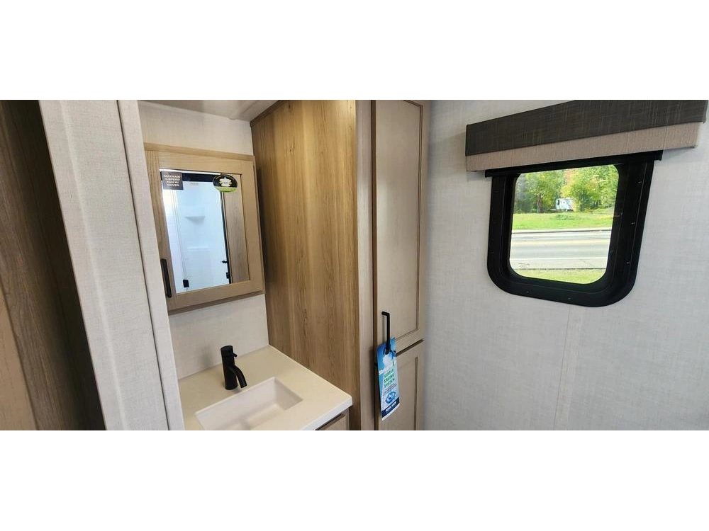 Forest River Rockwood Mini-lite 2523mbr 2026 alt