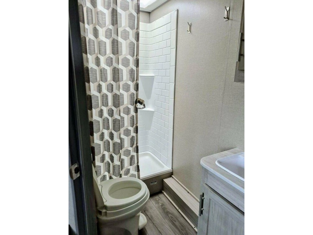 Coachmen Catalina 261bhs 2022 alt