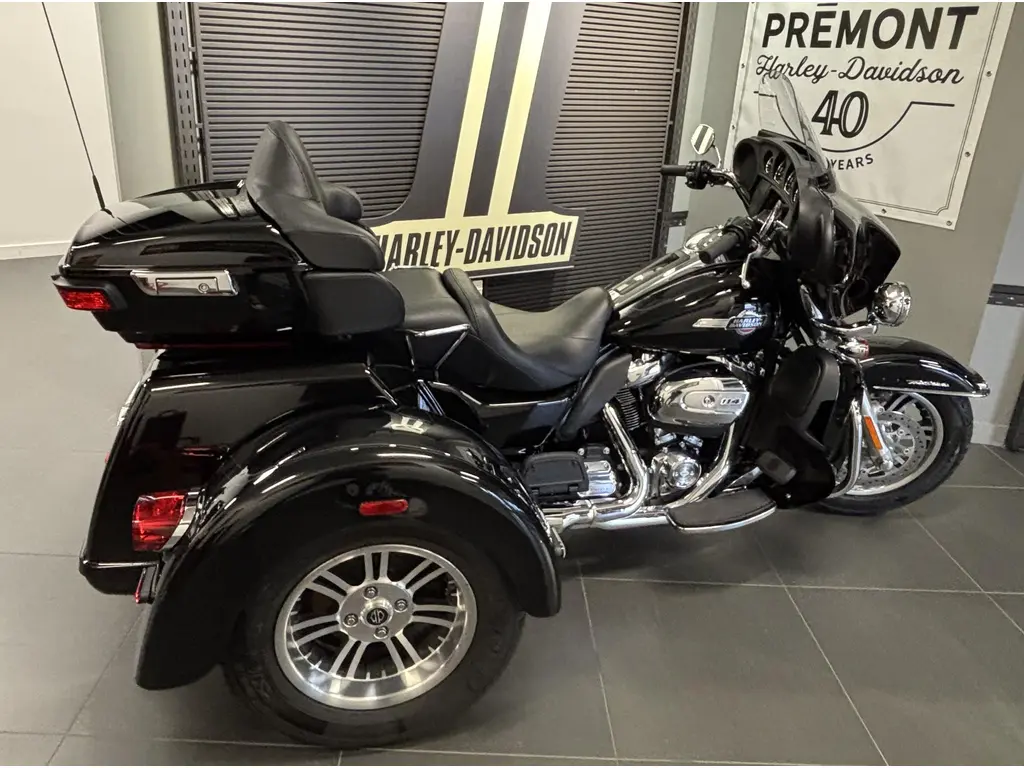 Harley-Davidson FLHTCUTG Tri Glide Ultra FLHTCUTG 2023