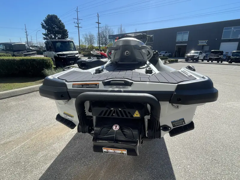 2026 Sea-Doo GTX LIMITED 325 (Sound system) thumbnail 4