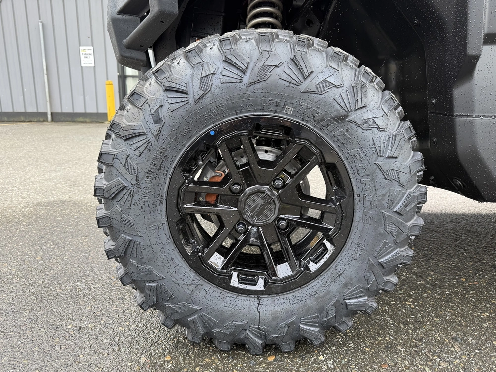 2026 Can-am Defender Max Limited Cab Hd11 alt