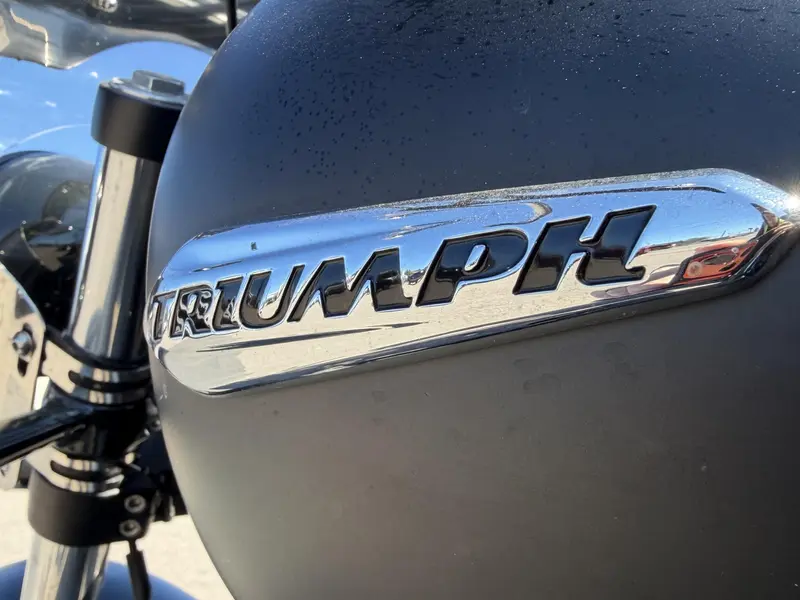 Triumph Thunderbird Storm 2012
