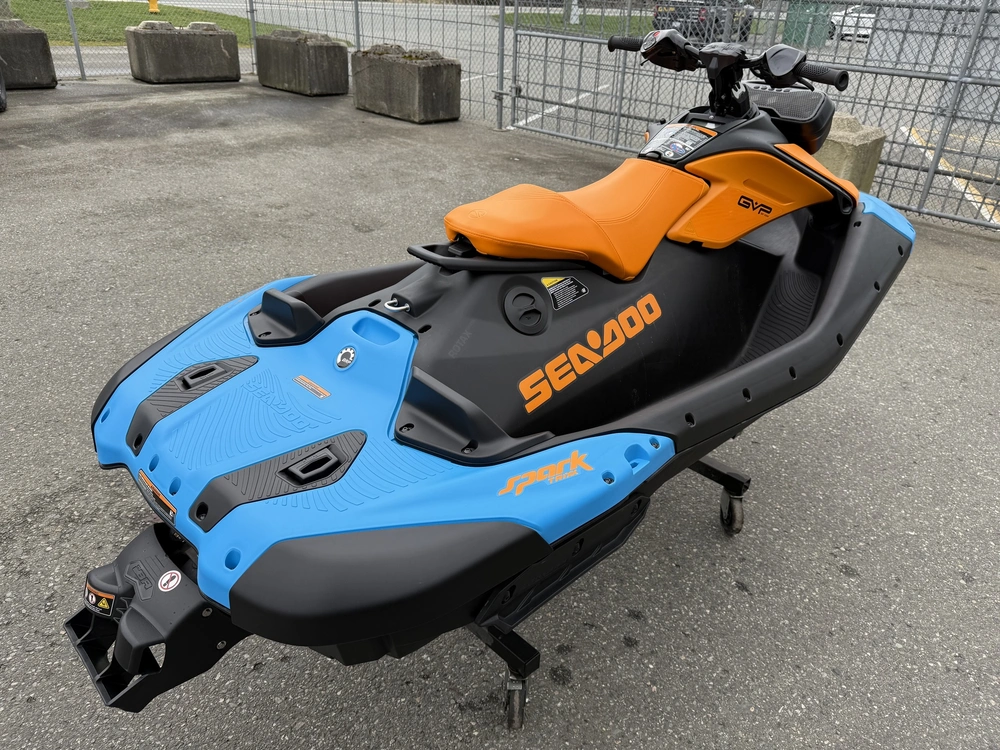 2026 Sea-doo Spark™ 1up Trixx-90 (sound System) alt