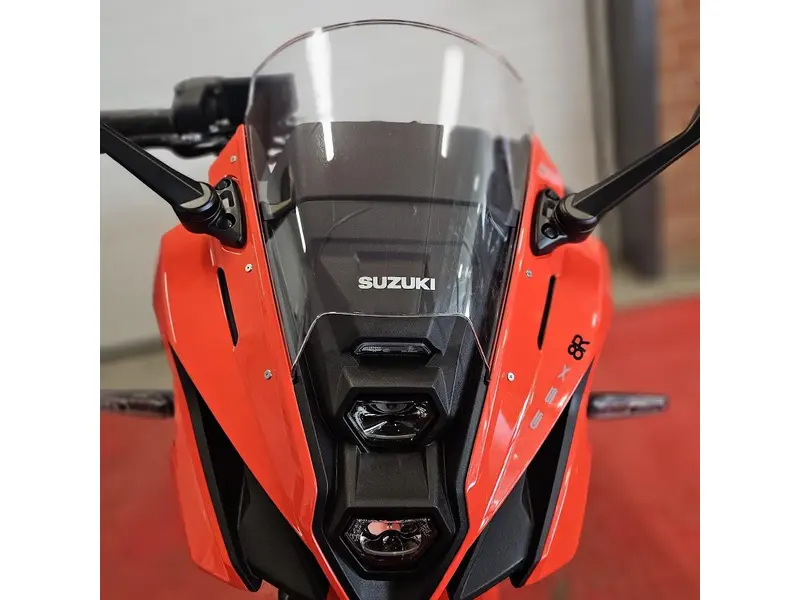 2026 Suzuki GSX 8R thumbnail 6