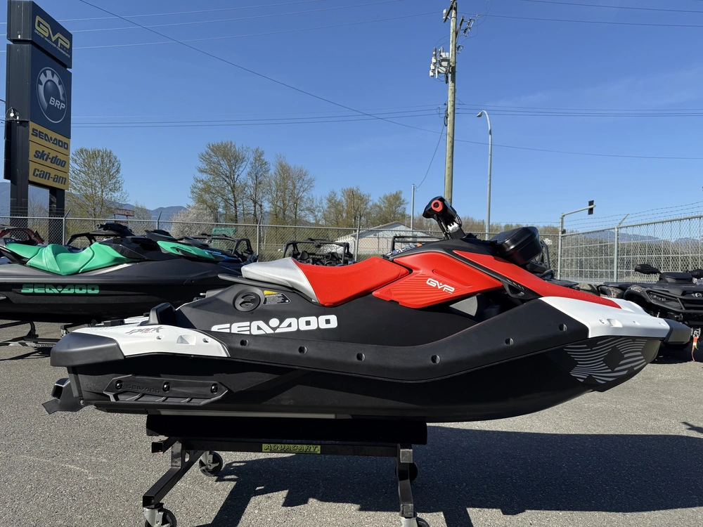 2026 Sea-doo Spark™ 1up Trixx-90 (sound System) alt