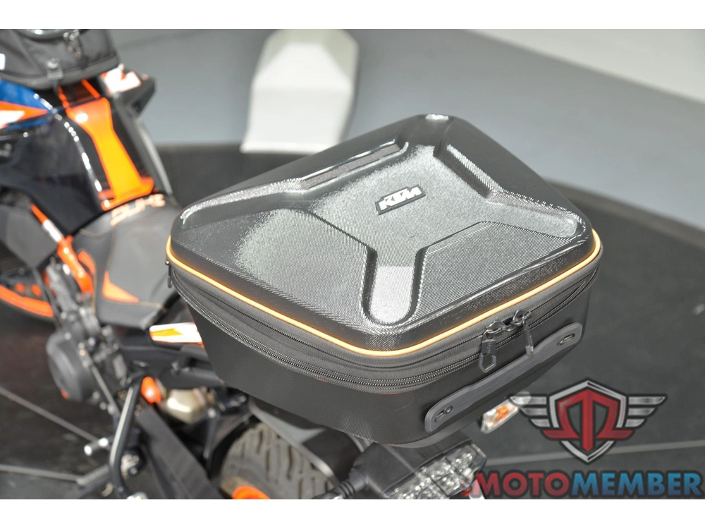 2022 Ktm Duke 890 R alt