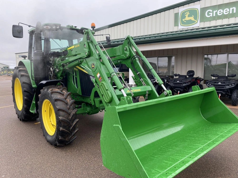 2023 John Deere 6110m alt