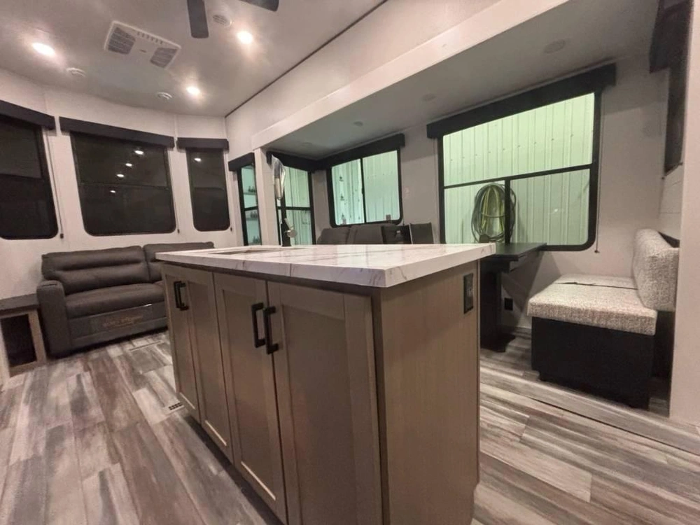 Jayco Jay Flight Bungalow 401loft 2026 alt