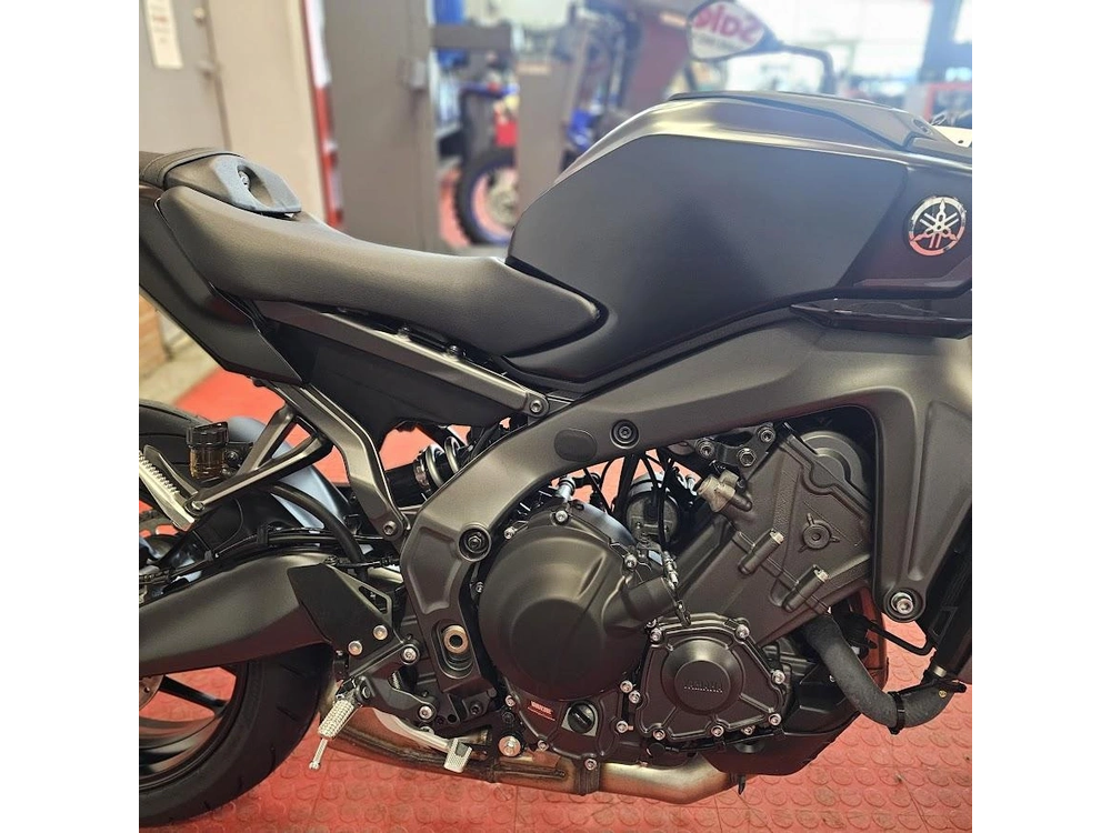 2025 Yamaha Mt-09 alt