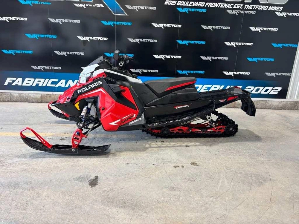Polaris 850 Indy Vr1 137 2022 alt