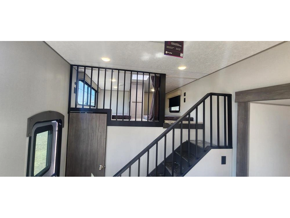 Coachmen Catalina 42condo 2026 alt