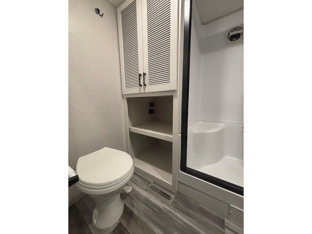 Jayco Jay Flight Bungalow 401loft 2026 alt