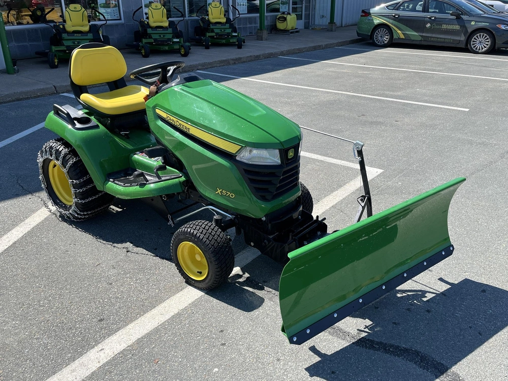 2024 John Deere X570 alt