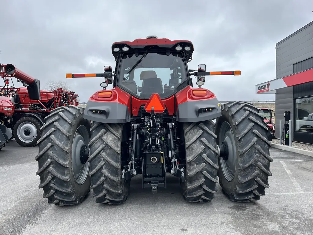 Case IH Optum 300 CVX 2024