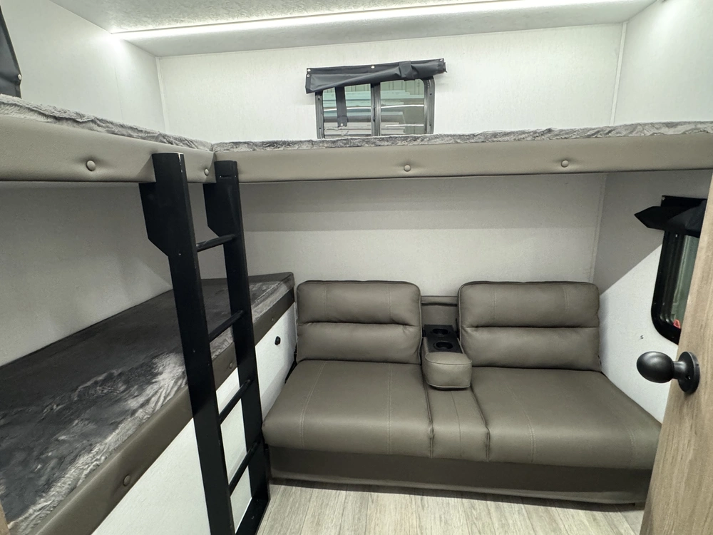 Coachmen Freedom Express 30se-320 2026 alt