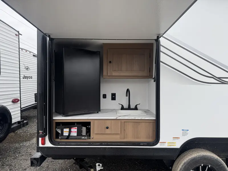 Coachmen APEX NANO 203RBK 2026