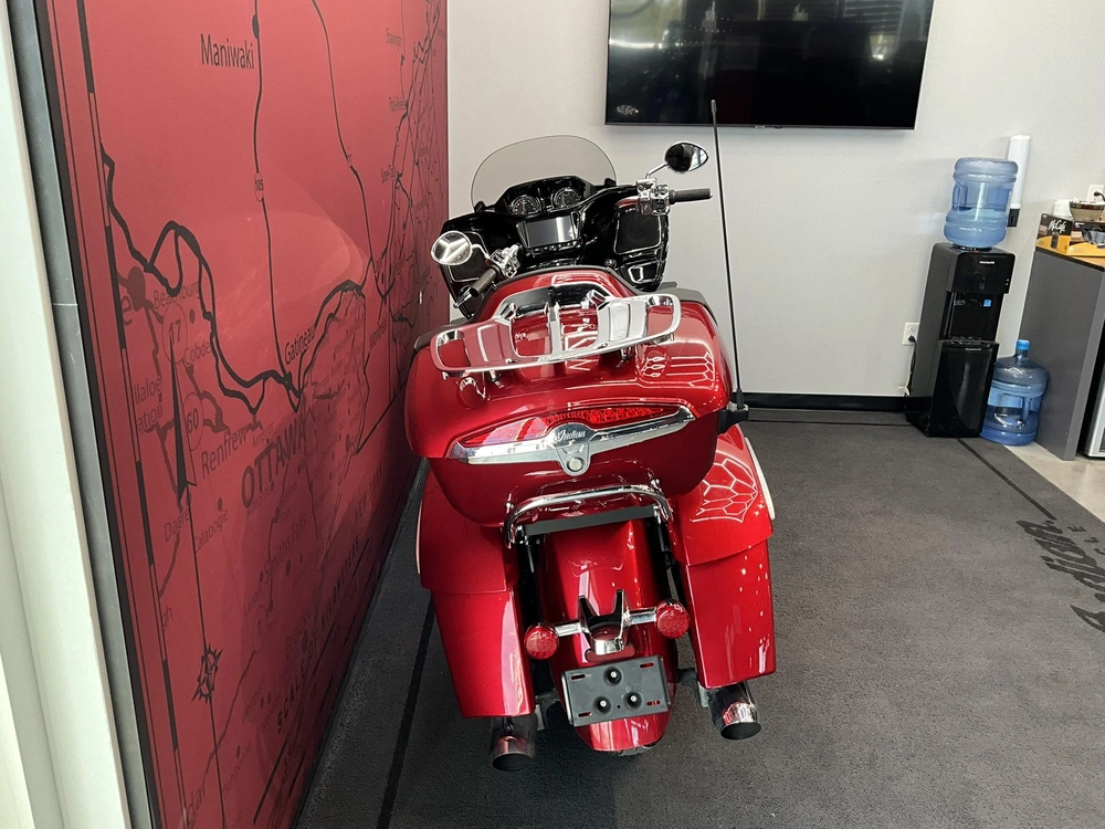 2024 Indian Motorcycle Pursuit Limited alt