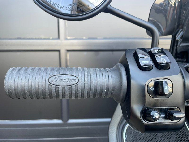 2020 Indian Motorcycle Challenger alt