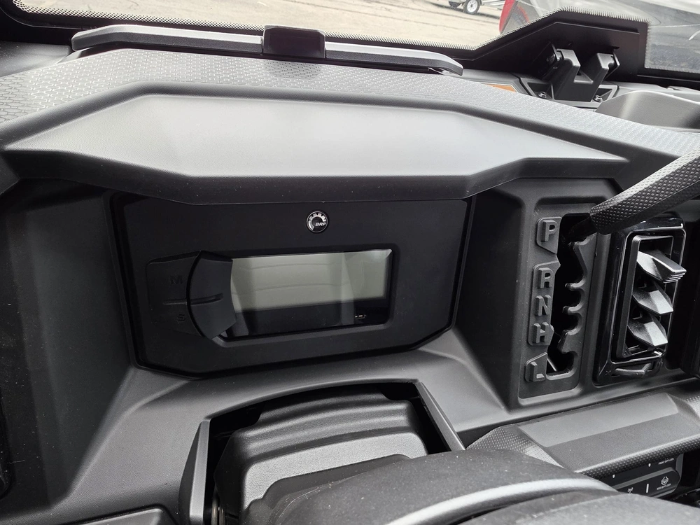 2026 Can-am Defender Max Xt Cab Hd11