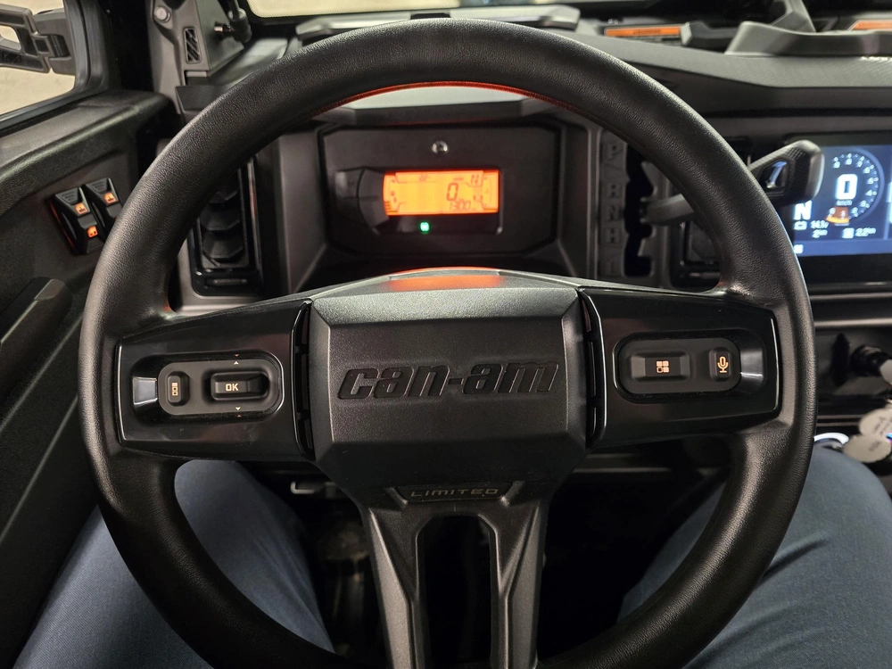 2026 Brp Defender Limited Cab Hd11 alt