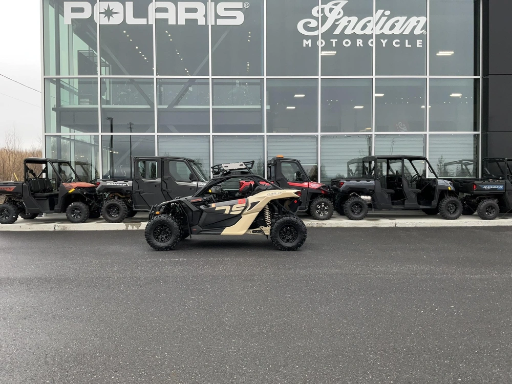 2022 Can-am Maverick alt
