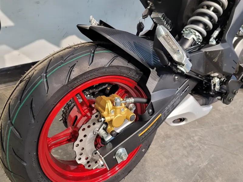 2025 Kawasaki Z125 PRO thumbnail 8
