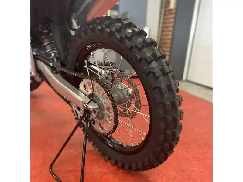 2026 Honda CRF 250R thumbnail 10